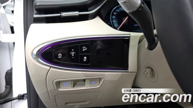 Genesis GV70 2023 — photo 25