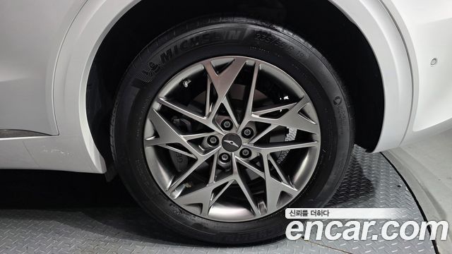 Genesis GV70 2023 — photo 7