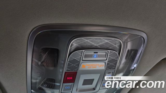 Genesis GV70 2023 — photo 31