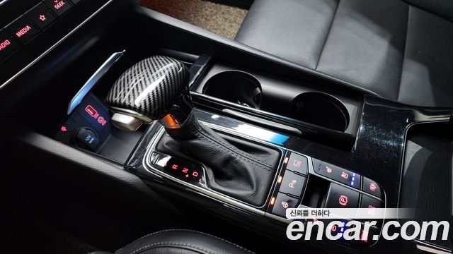 Kia K7 2018 — photo 9