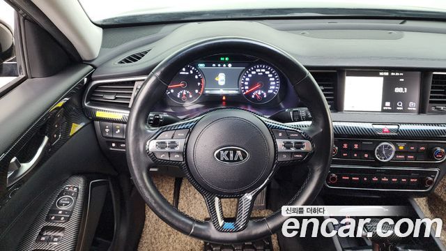 Kia K7 2018 — photo 14