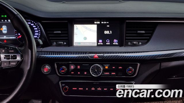 Kia K7 2018 — photo 15