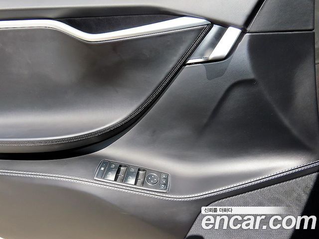 Tesla Model S 2017 — photo 11