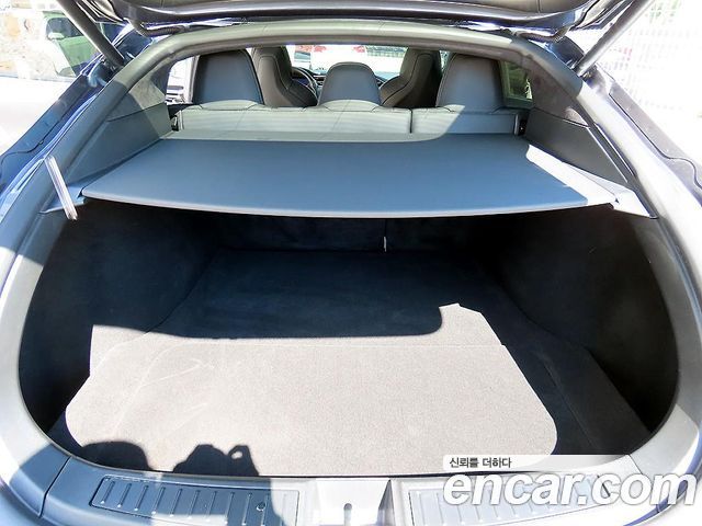 Tesla Model S 2017 — photo 17