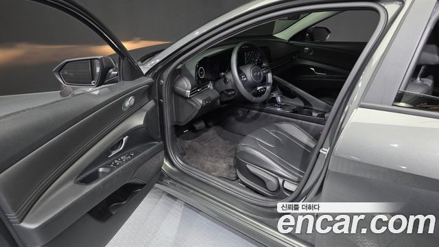 Hyundai AVANTE 2021 — photo 13