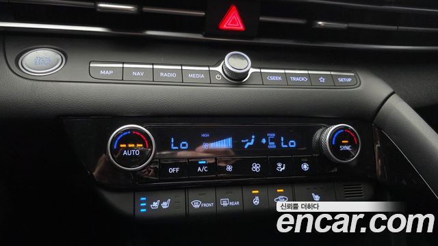 Hyundai AVANTE 2021 — photo 24