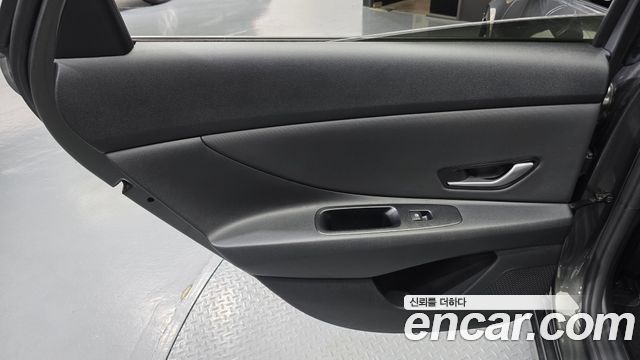 Hyundai AVANTE 2021 — photo 15