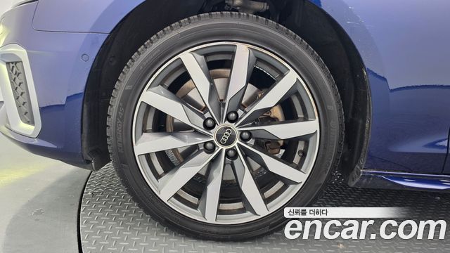 Audi A4 2023 — photo 5