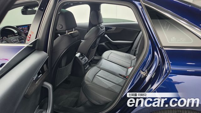 Audi A4 2023 — photo 17