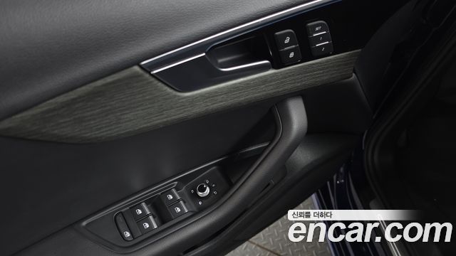 Audi A4 2023 — photo 27