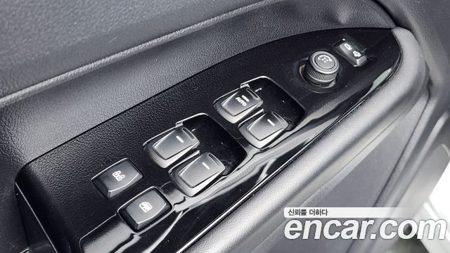 KG_Mobility_Ssangyong Rexton 2024 — photo 18