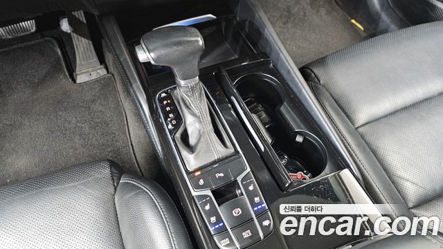 Kia K7 2017 — photo 12