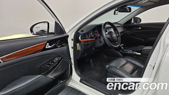 Kia K7 2017 — photo 13