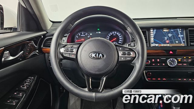 Kia K7 2017 — photo 18