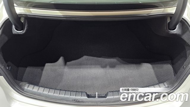 Kia K7 2017 — photo 26
