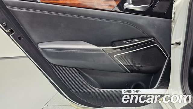 Kia K7 2017 — photo 15
