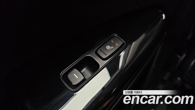 Kia K7 2017 — photo 36