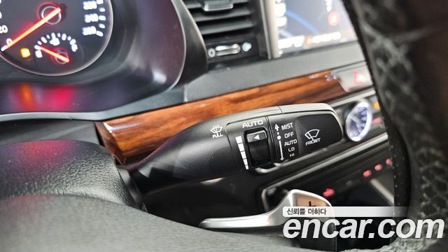 Kia K7 2017 — photo 38