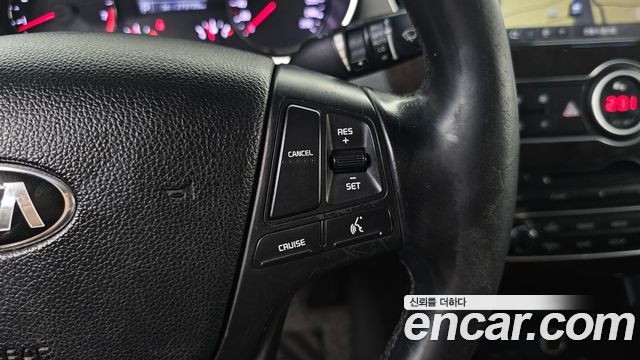 Kia K7 2013 — photo 14