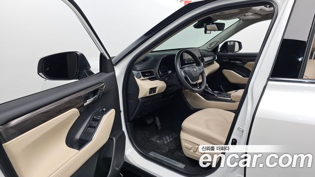 Toyota Highlander 2024 — photo 13