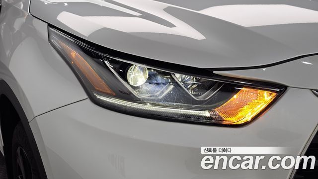 Toyota Highlander 2024 — photo 8