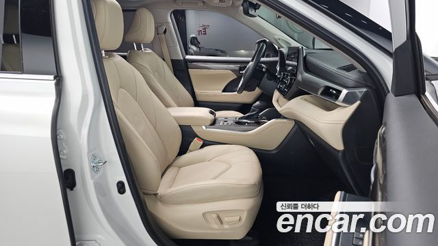 Toyota Highlander 2024 — photo 16
