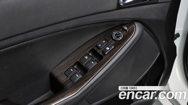 Kia K5 2014 — photo 16