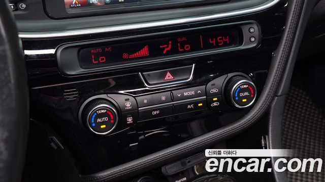 Kia K5 2014 — photo 18