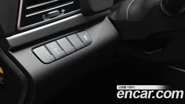 Hyundai AVANTE 2016 — photo 29