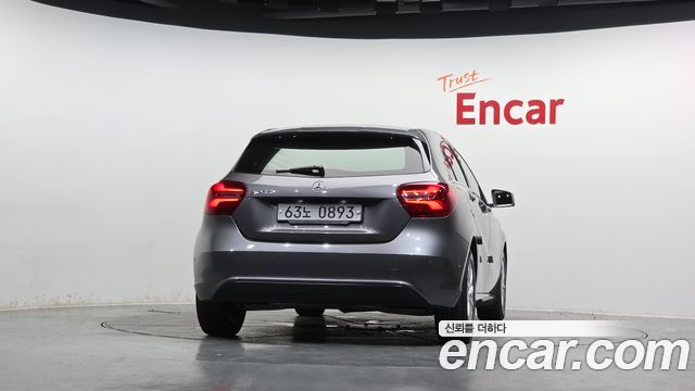Mercedes-Benz A-Class 2016 — photo 4