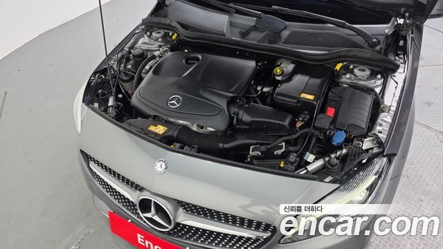 Mercedes-Benz A-Class 2016 — photo 6