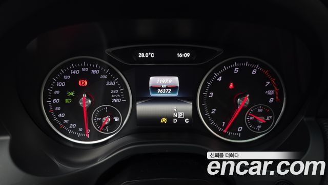 Mercedes-Benz A-Class 2016 — photo 8