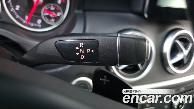 Mercedes-Benz A-Class 2016 — photo 9