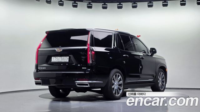 Cadillac Escalade 2021 — photo 2