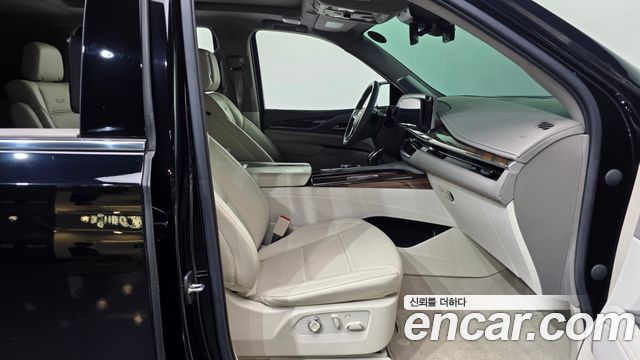 Cadillac Escalade 2021 — photo 11