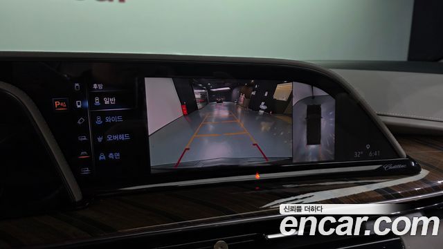 Cadillac Escalade 2021 — photo 15