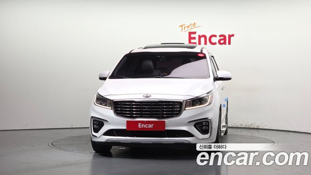 Kia Canival 2019 — photo 3
