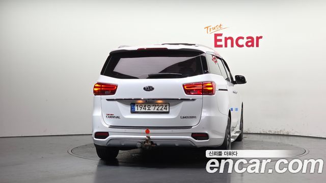 Kia Canival 2019 — photo 4