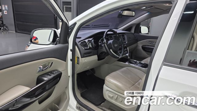 Kia Canival 2019 — photo 13