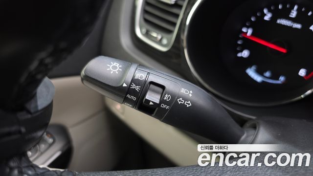 Kia Canival 2019 — photo 21