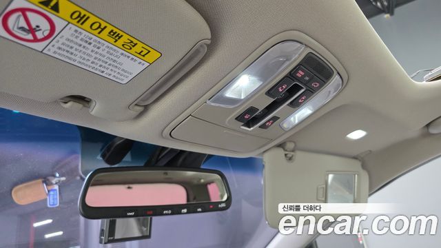 Kia Canival 2019 — photo 28