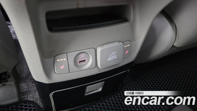 Kia Canival 2019 — photo 30