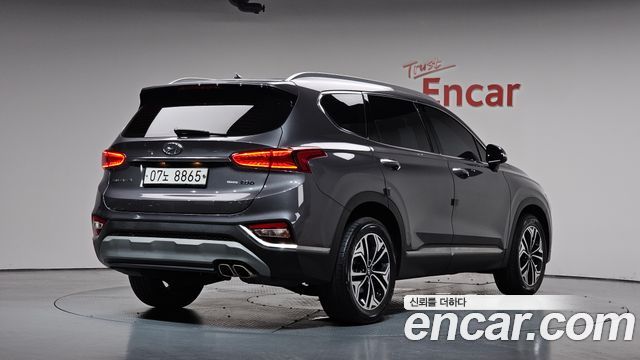 Hyundai Santafe 2019 — photo 2