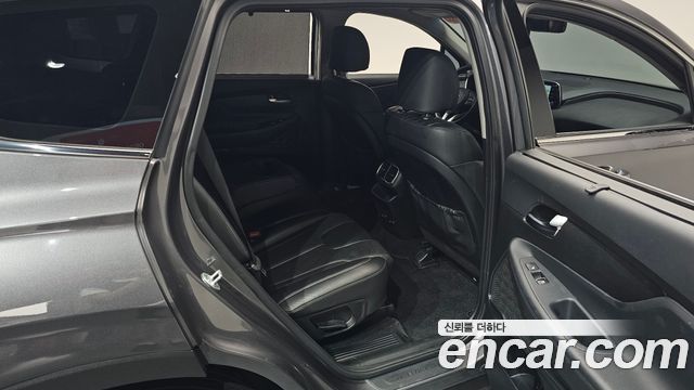 Hyundai Santafe 2019 — photo 18