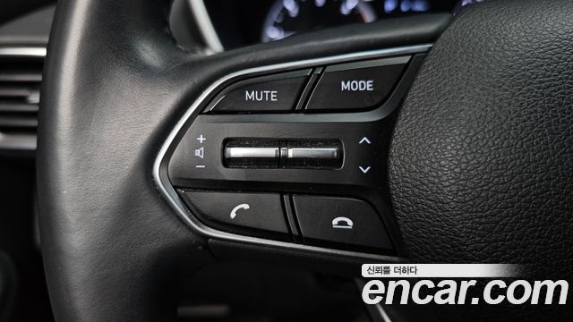 Hyundai Santafe 2019 — photo 28