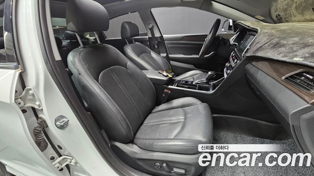 Hyundai Sonata 2018 — photo 11