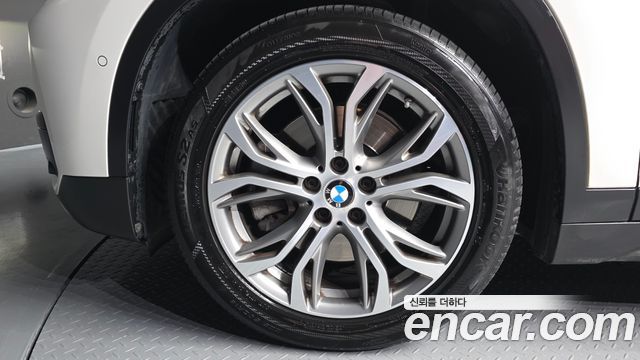 BMW X1 2016 — photo 5