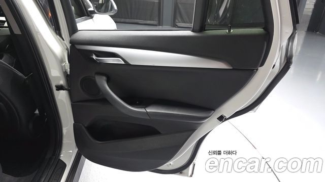 BMW X1 2016 — photo 15