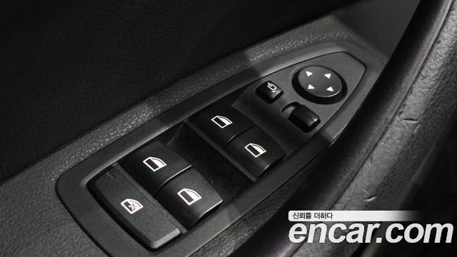 BMW X1 2016 — photo 29