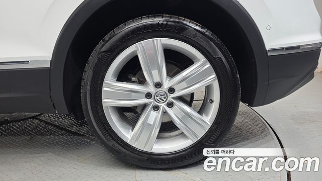 Volkswagen Tiguan 2020 — photo 7